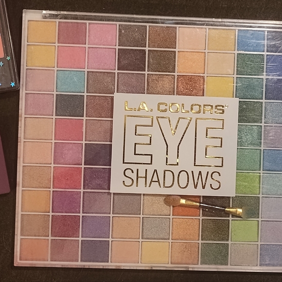 Bundle Of 5 Eyeshadow Palettes - Picture 2 of 10